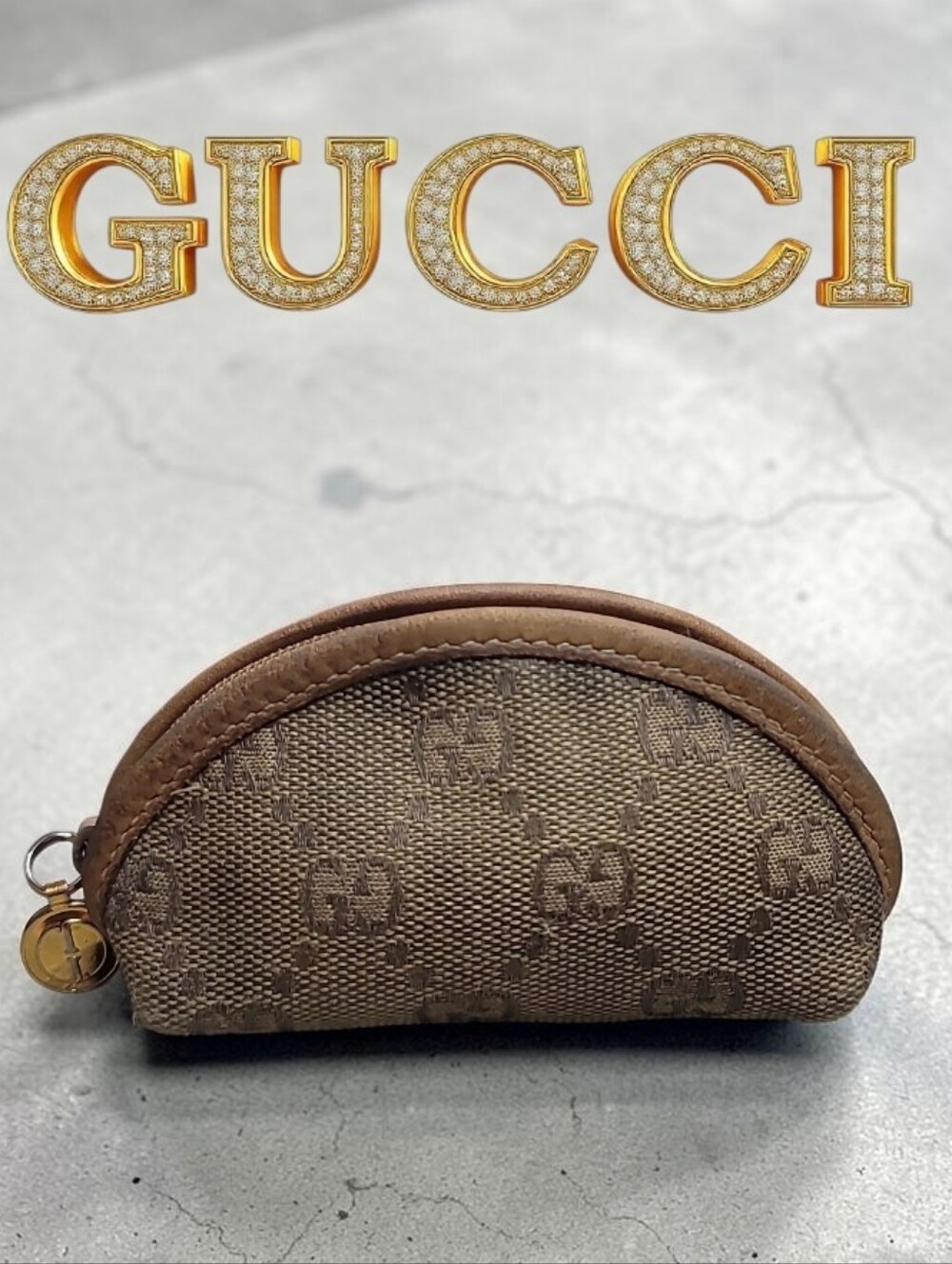 Gucci micro-GG monogram canvas shell coin case Preloved
